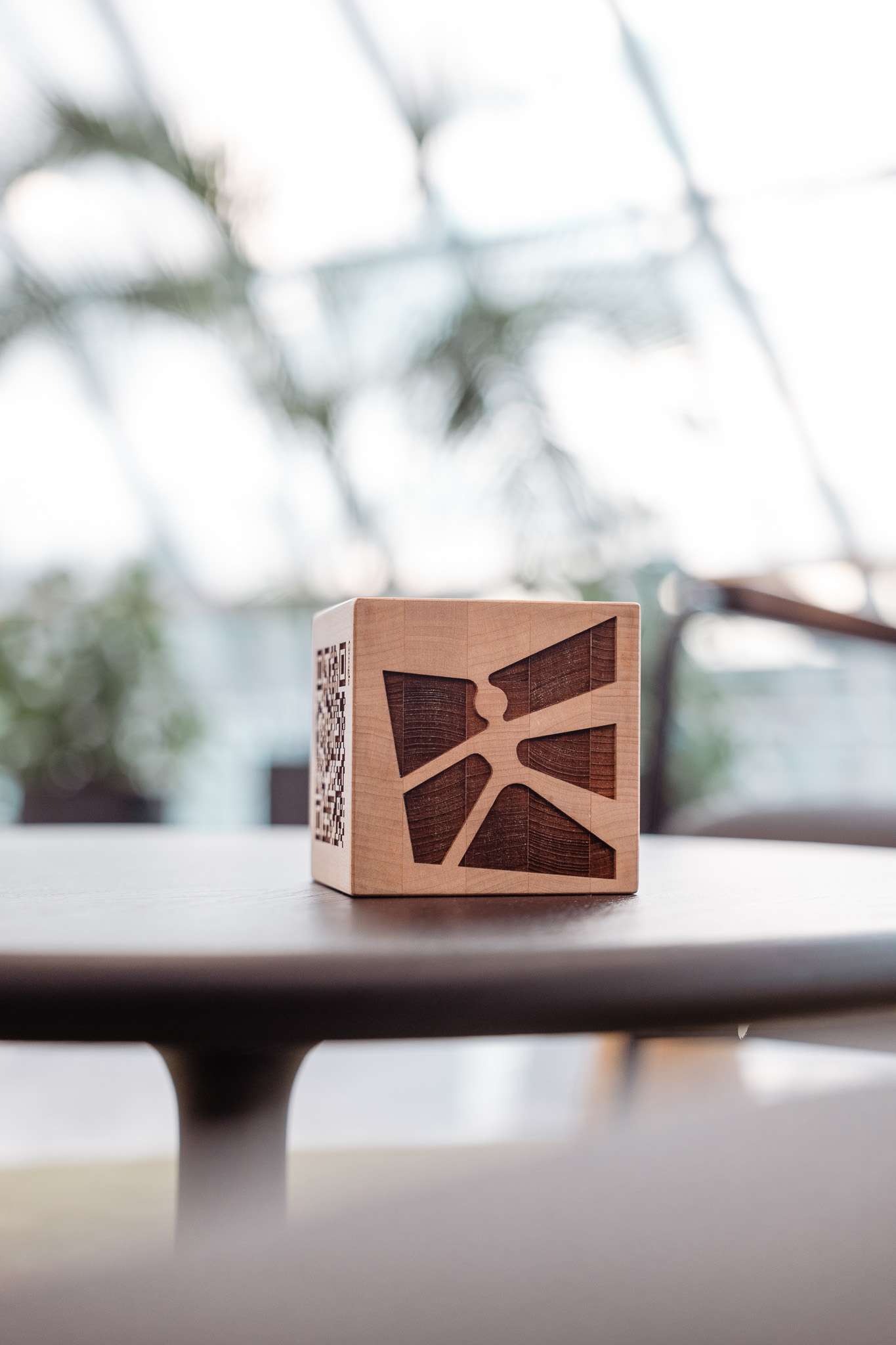 Ein Würfel mit dem Logo der Hochschule Universität Uni St. Gallen